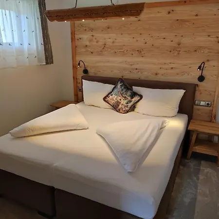 Hideaway Zugspitz バーワング